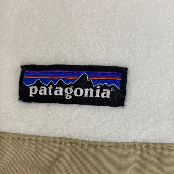 Patagonia Women's Lightweight Synchilla® Snap-T® Pullover, Cream & Tan, Size XL - Picture 2 of 5